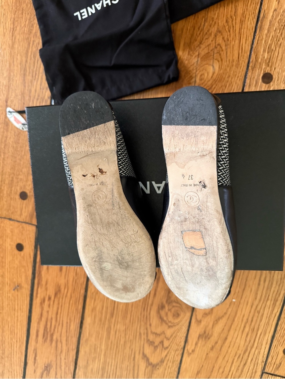 Chanel Black Leather Camellia Slide Mules with dust bag + box - Picture 2 of 3